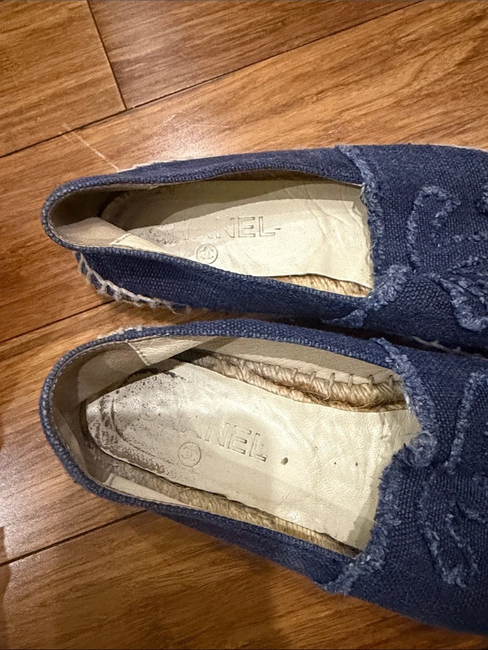 Chanel denim flat size 37